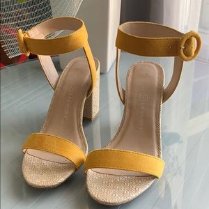 Yellow sandal woven block heel